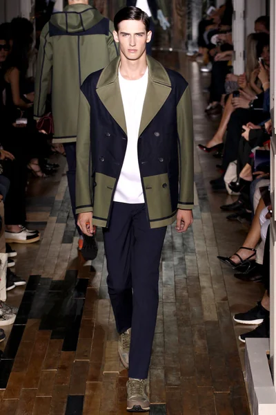 Look 37